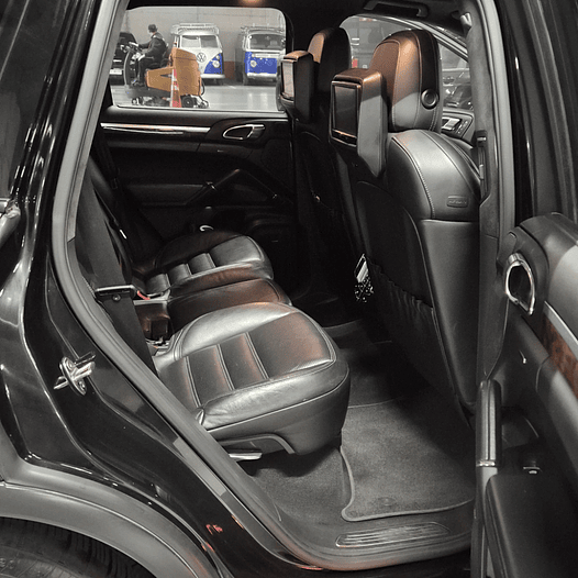 PORSCHE CAYENNE TURBO, 2011 11