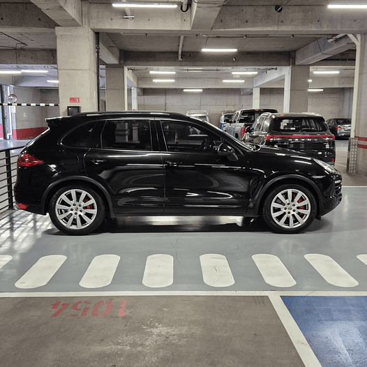 PORSCHE CAYENNE TURBO, 2011 15