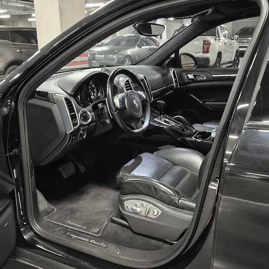 PORSCHE CAYENNE TURBO, 2011 17