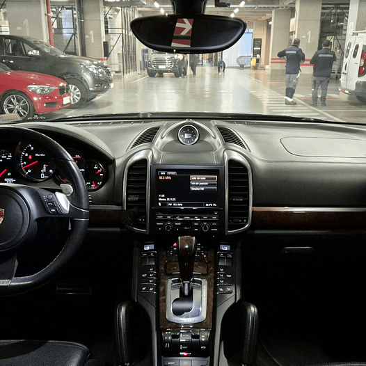 PORSCHE CAYENNE TURBO, 2011 20