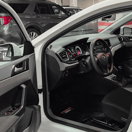 VOLKSWAGEN POLO COMFORTLINE 2023 4