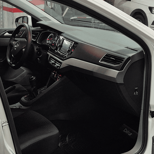 VOLKSWAGEN POLO COMFORTLINE 2023 8