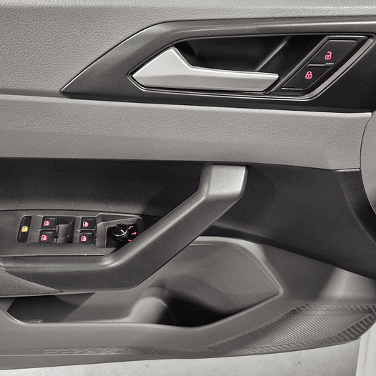 VOLKSWAGEN POLO COMFORTLINE 2023 11