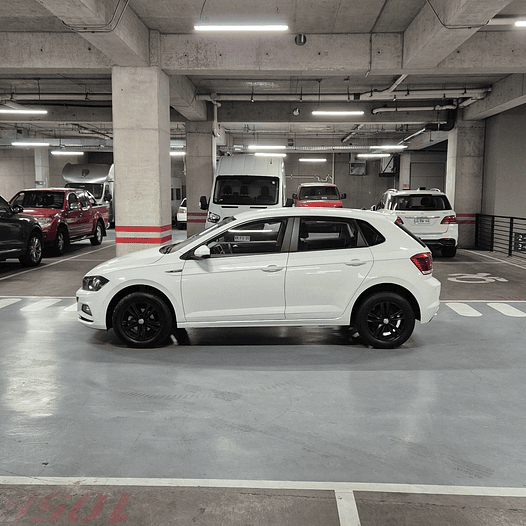 VOLKSWAGEN POLO COMFORTLINE 2023 13