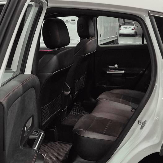 Mercedes-Benz GLA 220 – Año 2023 18