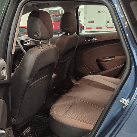 Opel Astra II Auto Enjoy HB5 1.6 Turbo 2015 13