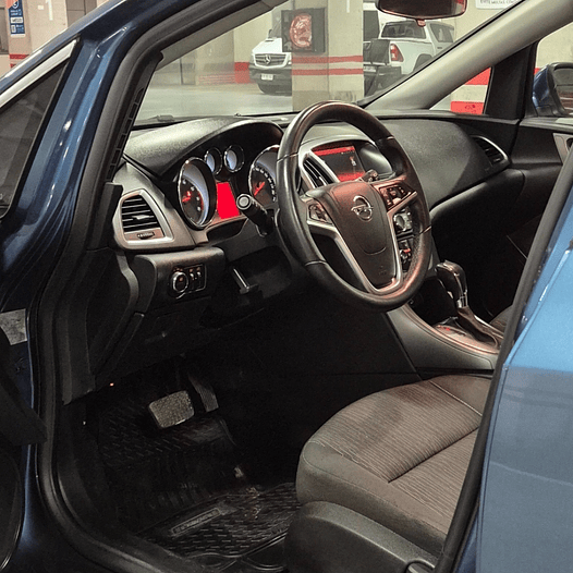 Opel Astra II Auto Enjoy HB5 1.6 Turbo 2015 12