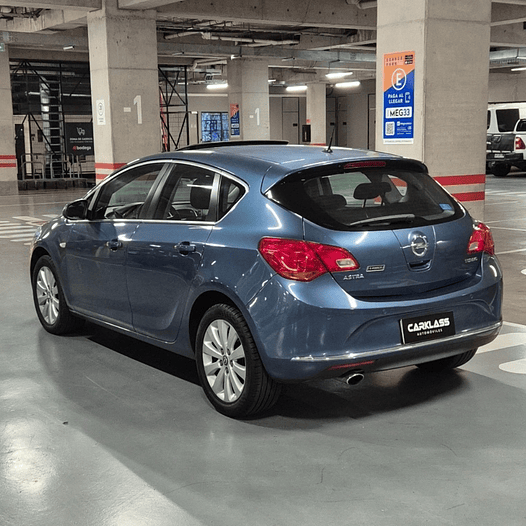 Opel Astra II Auto Enjoy HB5 1.6 Turbo 2015 6