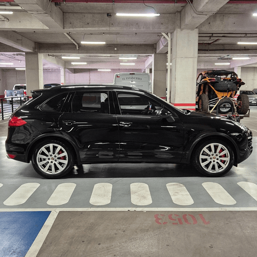  Porsche Cayenne 4.8 V8 Turbo Tiptronic2011 9