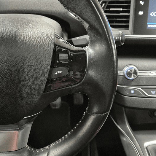 Peugeot 308 1.6 BlueHDi 120 HP Manual Feline – Año 2018 13