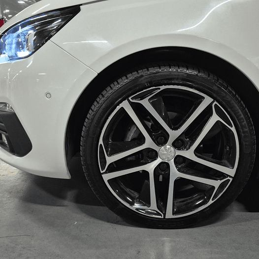 Peugeot 308 1.6 BlueHDi 120 HP Manual Feline – Año 2018 14