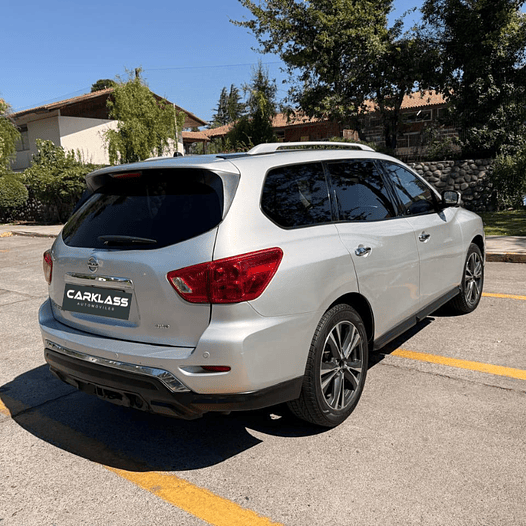 Nissan Pathfinder Exclusive CVT Auto 4WD – Año 2018 4