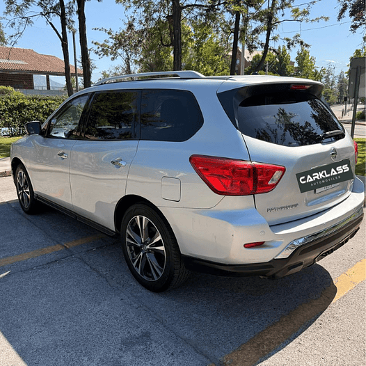 Nissan Pathfinder Exclusive CVT Auto 4WD – Año 2018 6