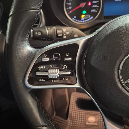 Mercedes-Benz GLC 220 Diesel AT – Año 2022 10
