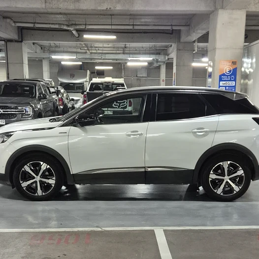 PEUGEOT 3008 1.6T GT Automático 2018 – Blanco 4