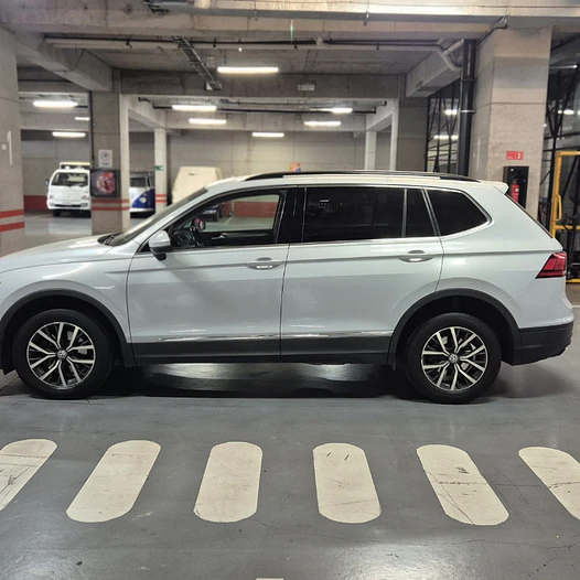 Volkswagen Tiguan Comfortline 4Motion 2.0 TDI AT 2019 17