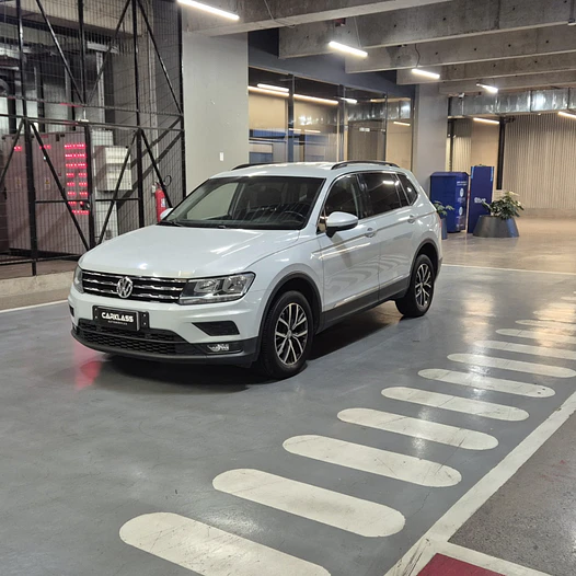 Volkswagen Tiguan Comfortline 4Motion 2.0 TDI AT 2019 2