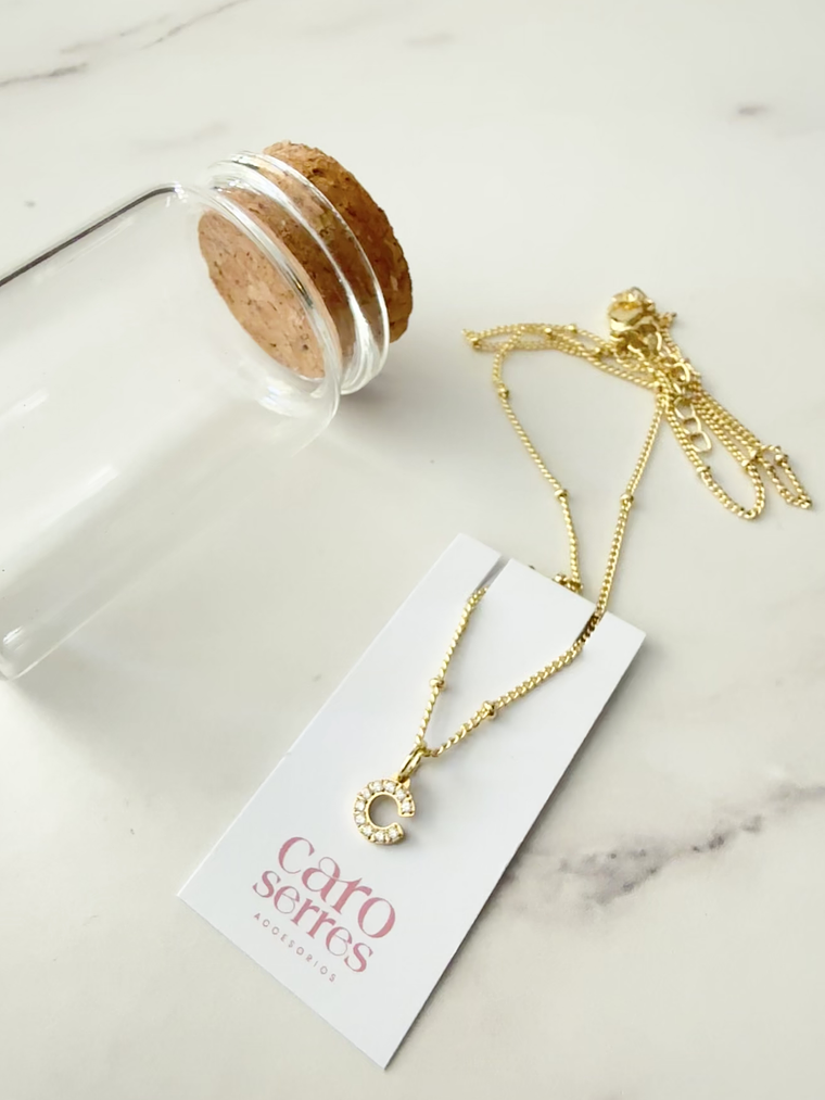 Cadena Charm Inicial 1