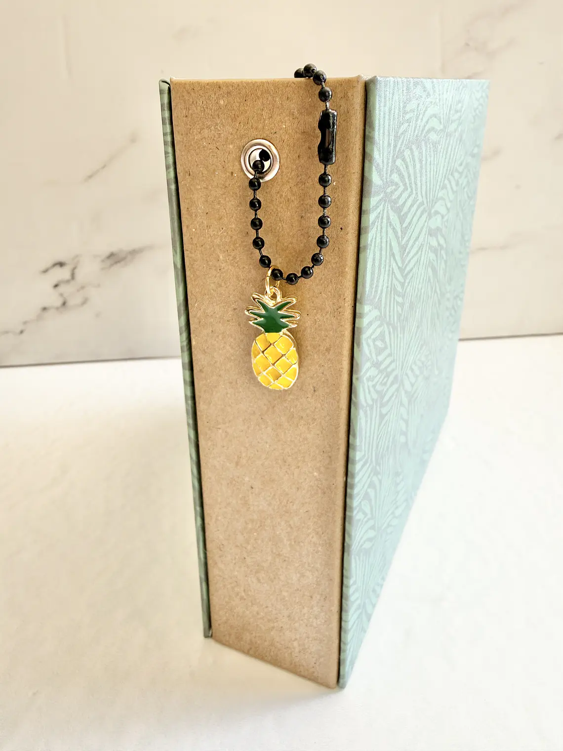 Fantasy Charm - Piña 1