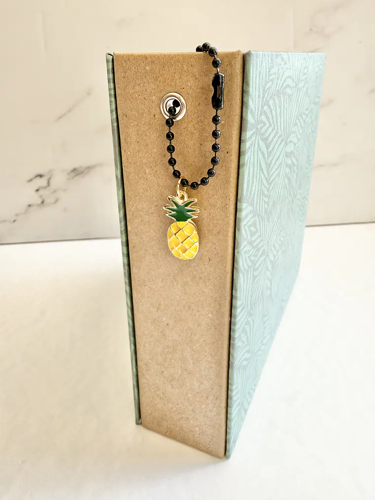 Fantasy Charm - Piña 1