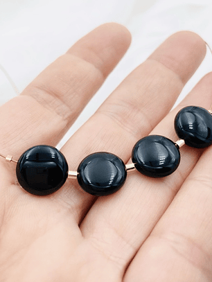 Collar dorado y Piedras Obsidiana