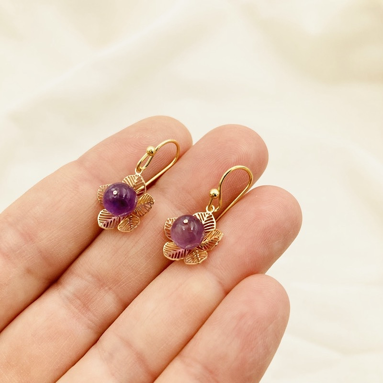 Aretes flor dorada y Amatista 1