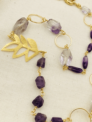 Collar piedras Amatista con hojas doradas