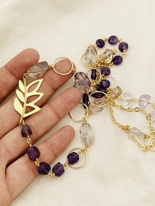 Collar piedras Amatista con hojas doradas