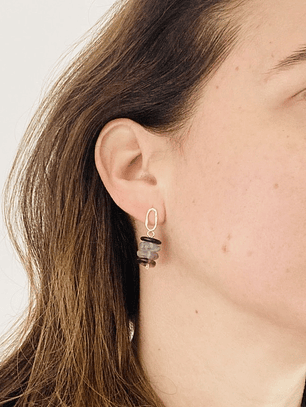 Aretes dorado y piedra Fluorita en chip