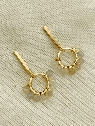 Aretes Tulipán Dorado con Piedras Fluorita