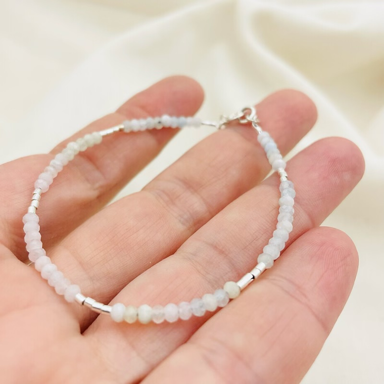 Pulsera piedras Morganita naturales 1