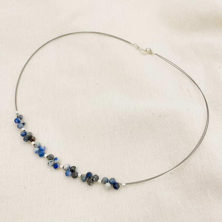 Collar trenza de piedras naturales 1