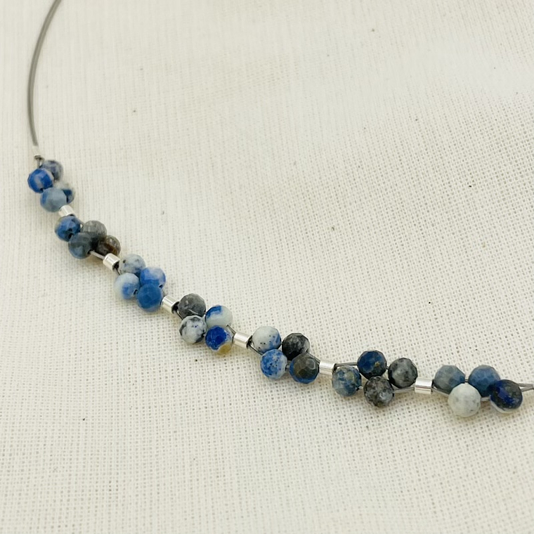 Collar trenza de piedras naturales 2