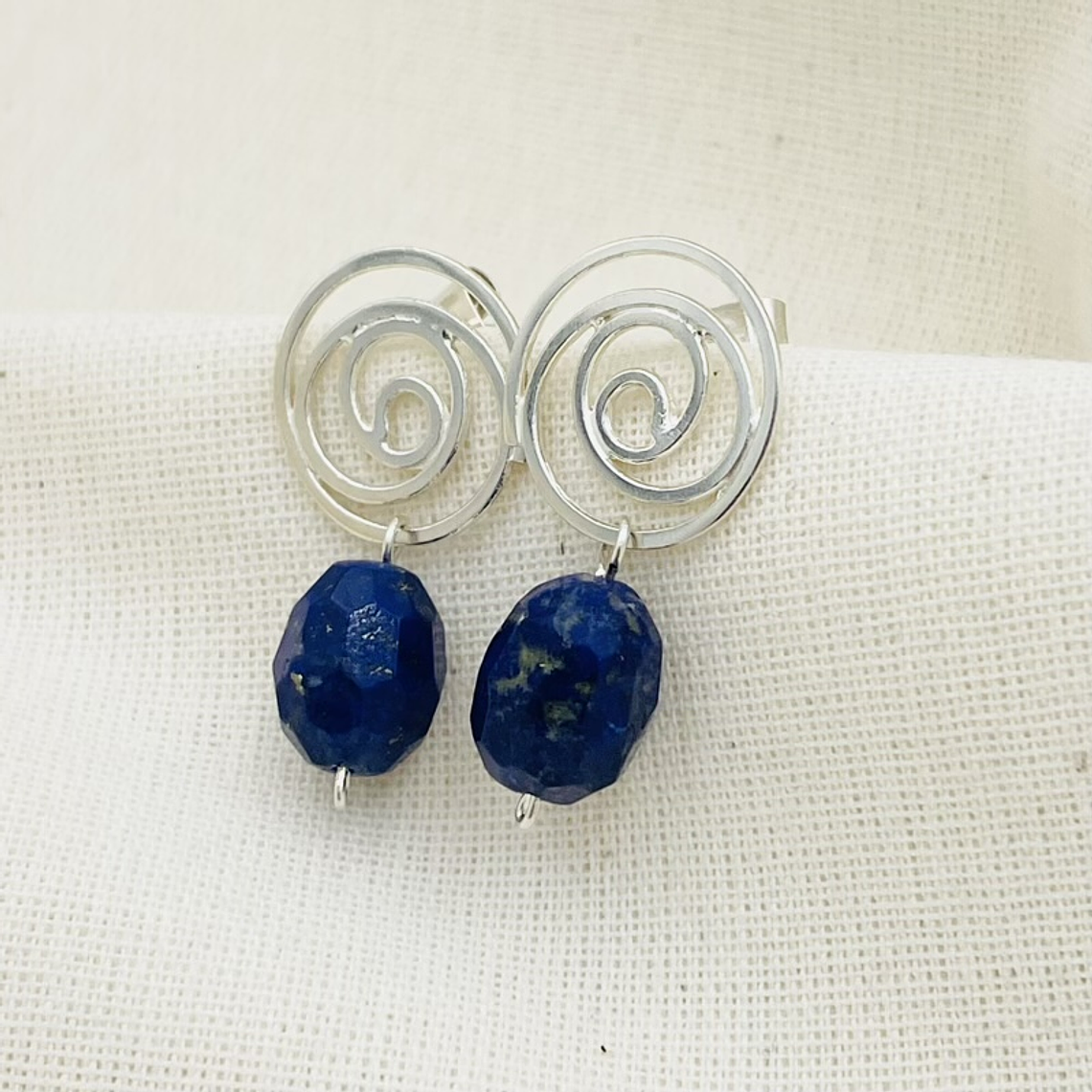 Aretes caracol de plata con Lapislázuli 1