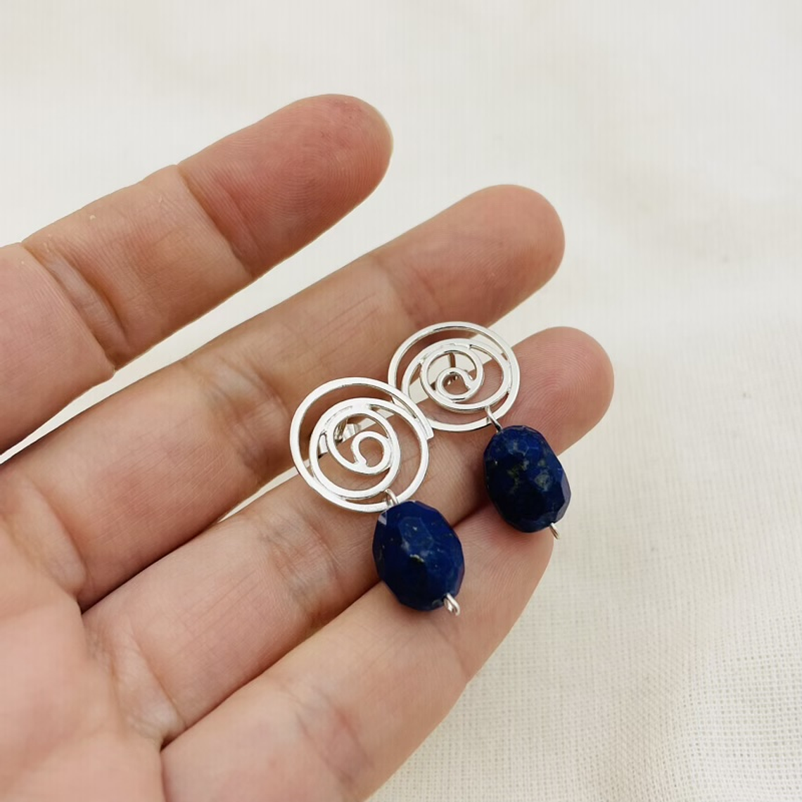 Aretes caracol de plata con Lapislázuli 2