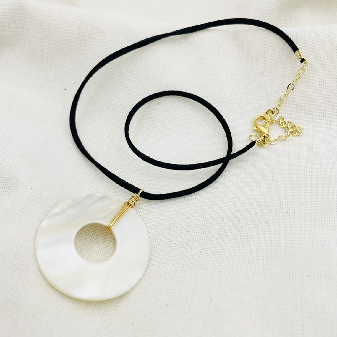 Collar rueda de Nácar grande 3