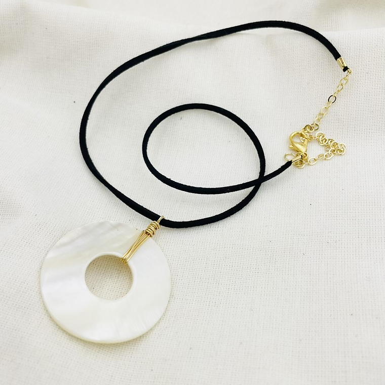 Collar rueda de Nácar grande 3