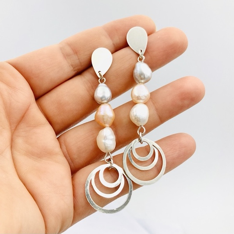 Aretes de plata largos con perlas tricolor 1