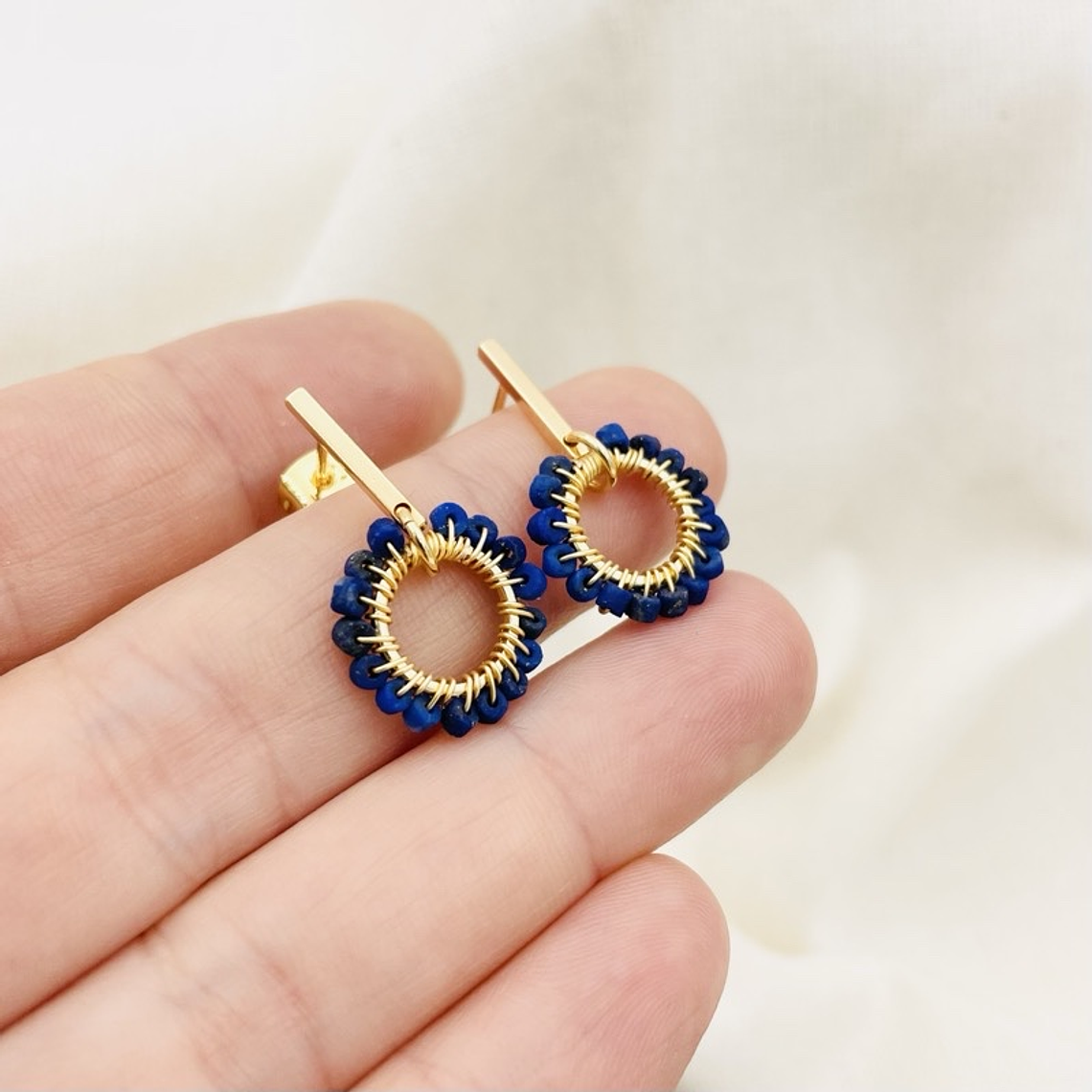 Aretes ¨Margarita¨entorchada con Lapislázuli 1