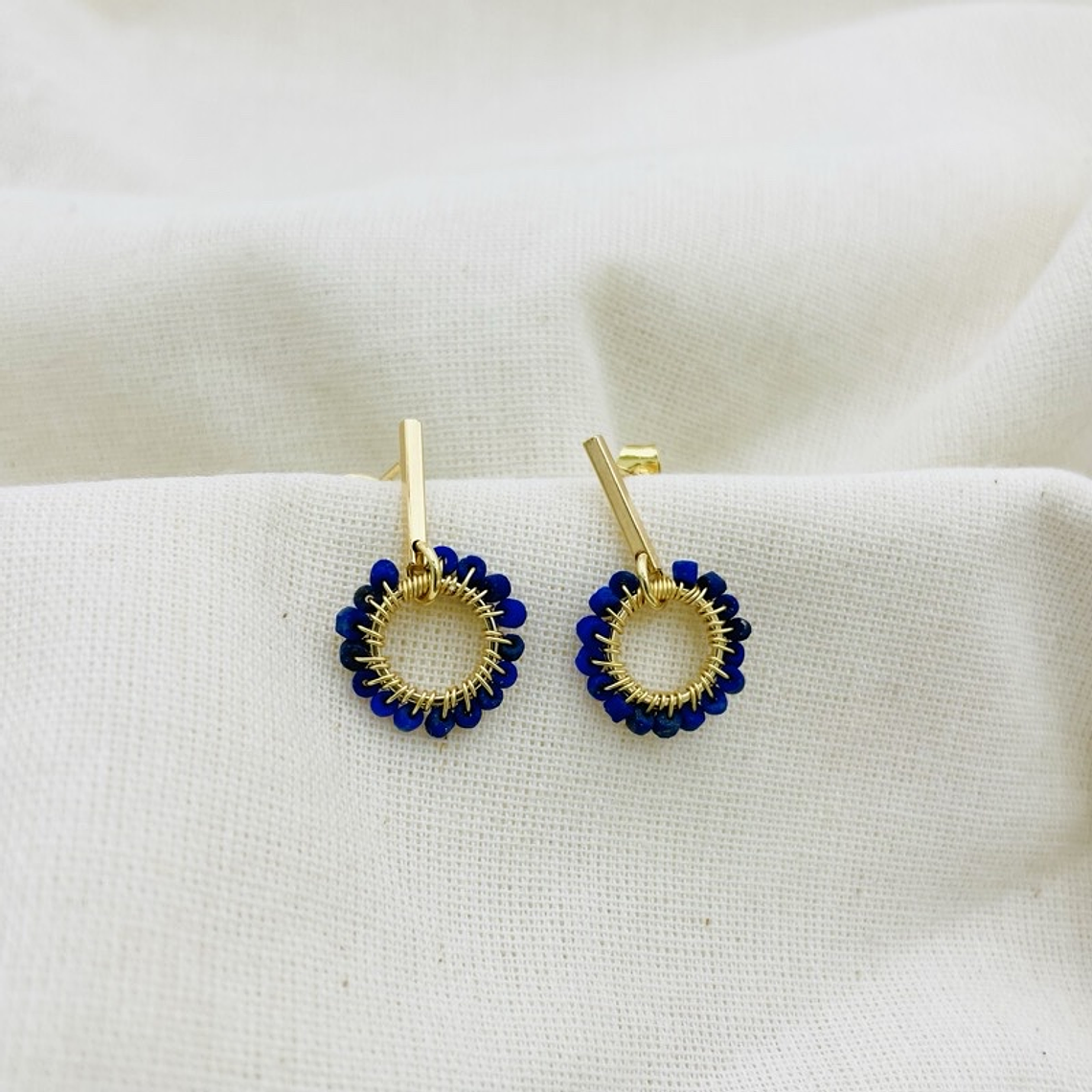Aretes ¨Margarita¨entorchada con Lapislázuli 2