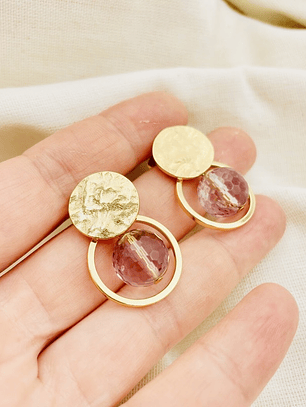 Aretes argolla y disco textura dorado con Amatista