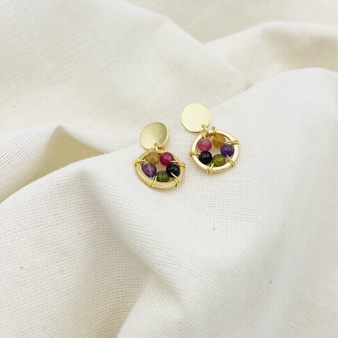 Aretes dorados ¨Manzanilla¨ multicolor 3