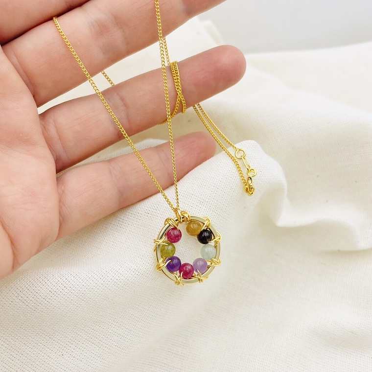 Collar dorado ¨Lirio Reina¨ mix multicolor 1