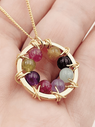 Collar dorado ¨Lirio Reina¨ mix multicolor