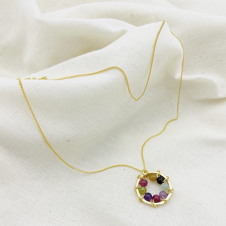 Collar dorado ¨Lirio Reina¨ mix multicolor 3