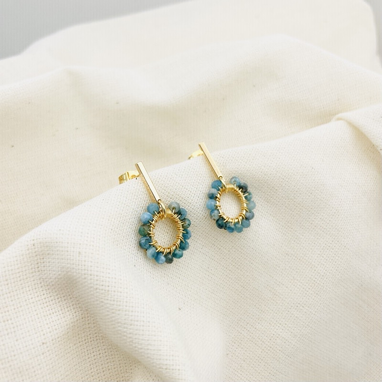 Aretes dorados ¨Margarita¨de piedras Apatita 1