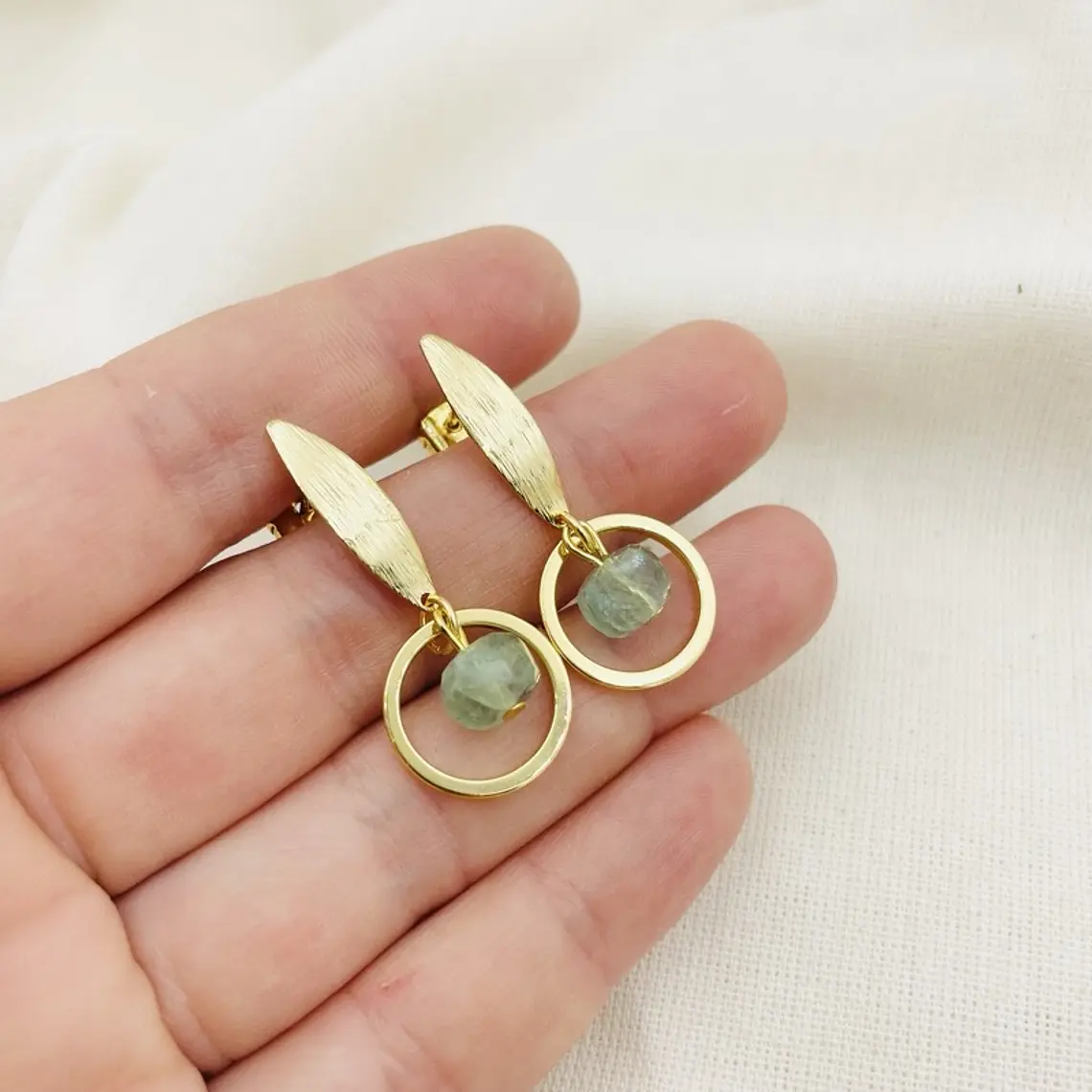 Aretes dorados con piedras Fluorita 2