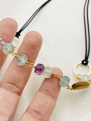 Collar dorado con piedras Fluorita y Agatas