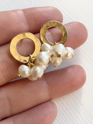 Aretes Dorados Con Racimo De Perlas