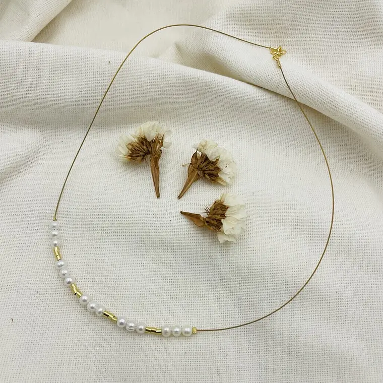 Collar gargantilla de perlas naturales 4